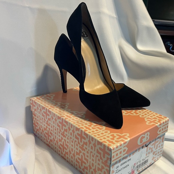 Gianni Bini Black Suede Heels - Picture 3 of 8